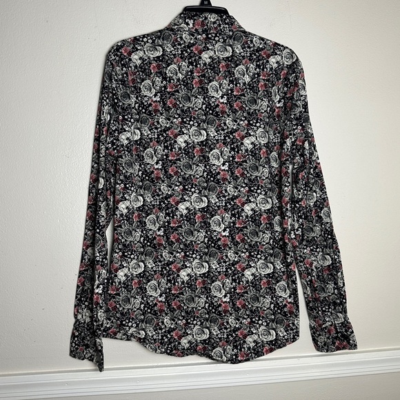 GUESS Los Angeles Men’s Button Down Collared Shirt Red & Black Rose Floral Print - Picture 3 of 13